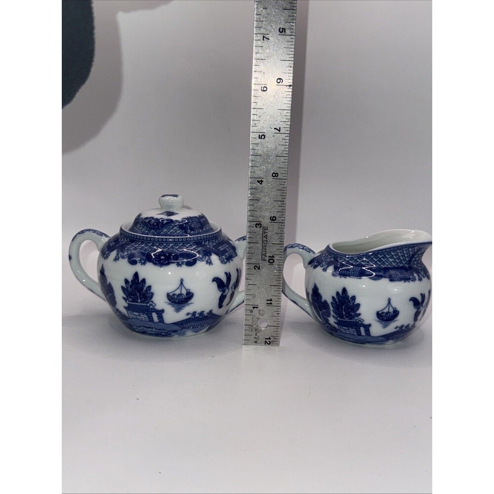 Blue Willow Sugar And Creamer Set - Picture 12 of 12